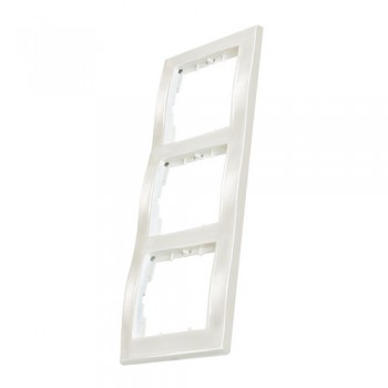 Рамка вертикальна тримісна CANDELA, Mutlusan, білий (2125 800 2301)